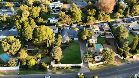 Tenanted 7-Bedroom House on Auction: 60 Club Street, Linksfield 