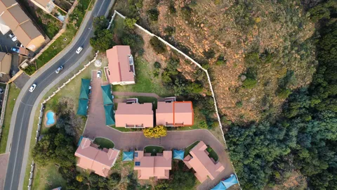 Vacant 2- Bedroom Apartment- Deceased Estate on Auction: 2 Nenta Place, Winchester Hills