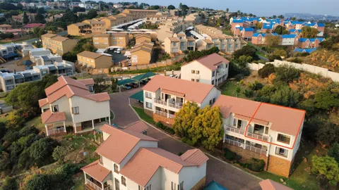 Vacant 2- Bedroom Apartment- Deceased Estate on Auction: 2 Nenta Place, Winchester Hills