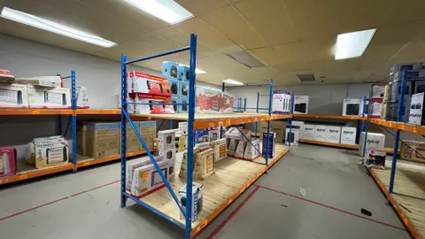 Industrial Space to rent in Crown (16).jpg