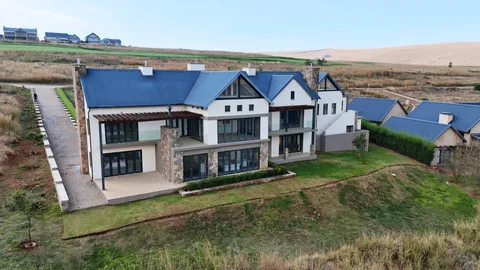Luxury Home in a Golf Estate On Auction: 878, 879, 880 Highland Gate Golf and Trout Estate, Dullstroom, Mpumalanga