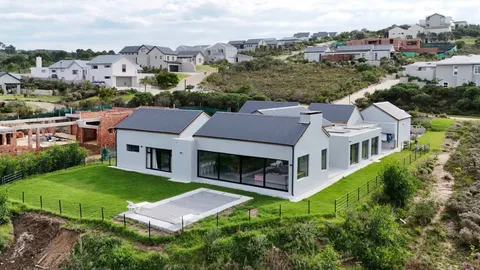 Newly Built Home On Auction: 8301 Erica Heath Close, Brackenridge Nature Estate, Plettenberg Bay