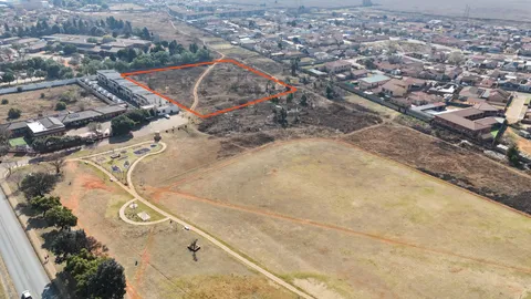 Institutional Zoned Development Land on Auction: 1 Sastri Turn, Lenasia Ext 3
