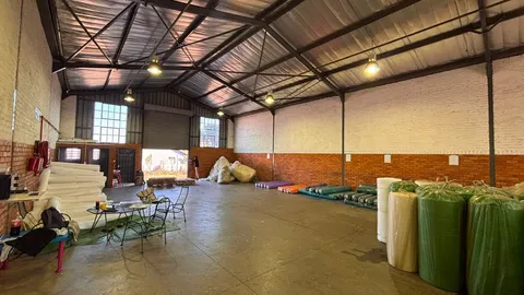 Warehouse to let in Rosslyn (30).jpeg