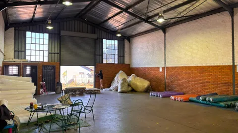 Warehouse to let in Rosslyn (27).jpeg