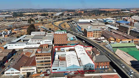 Manufacturing and Distribution Warehouse on Auction: 49, 51, 53 & 55 Durban Street and 138, 140 & 142 Albert Street, City and Suburban
