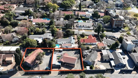 Income-Producing Business 3 Property On Auction: 26 & 28 Republic Road, Bordeaux