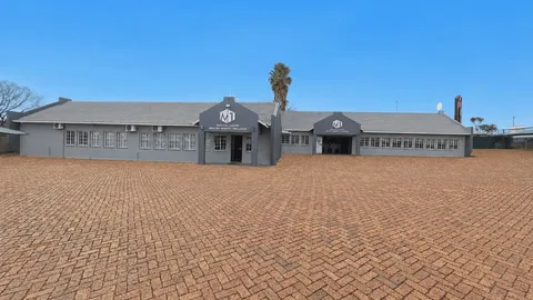 Tenanted Highway Exposure Medical Centre on Auction: 89 Bessemer Street, Wendywood