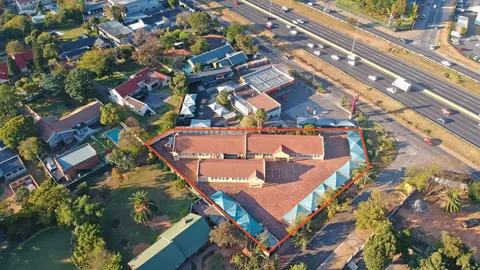 Highway Exposure Medical Centre on Auction: 89 Bessemer Street, Wendywood