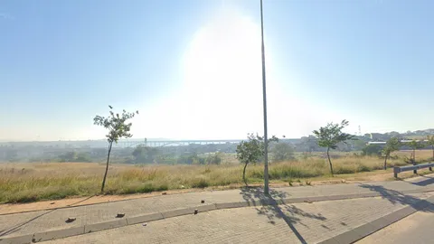 Vacant Land on Auction: 16 Porcupine Park Avenue, Riverside View