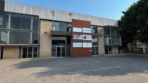 Showroom Close