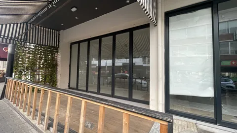 34 4th Avenue, Parkhurst
