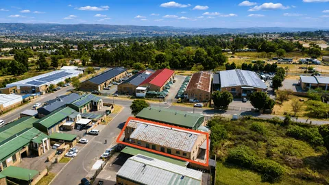Free Standing Industrial facility on Auction:  4 Boat turn Street, Lazer Park 