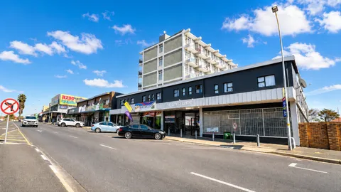 60 Van Riebeeck Avenue