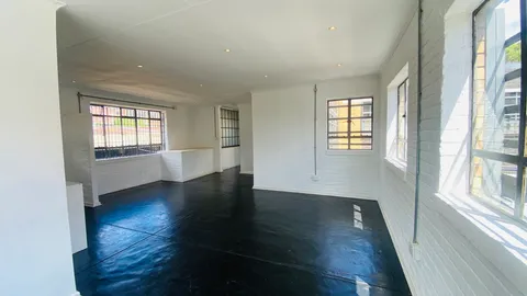 3 Lewis Rd, Richmond