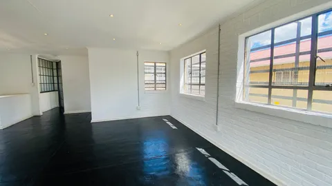 3 Lewis Rd, Richmond