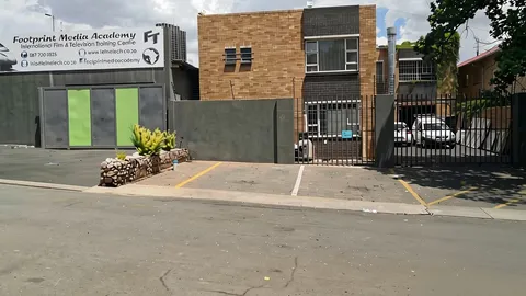 3 Lewis Rd, Richmond