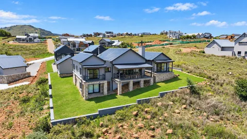 Fully Furnished 5 Bedroom House on Auction: 928 Highland Gate Golf and Trout Estate, Dullstroom 